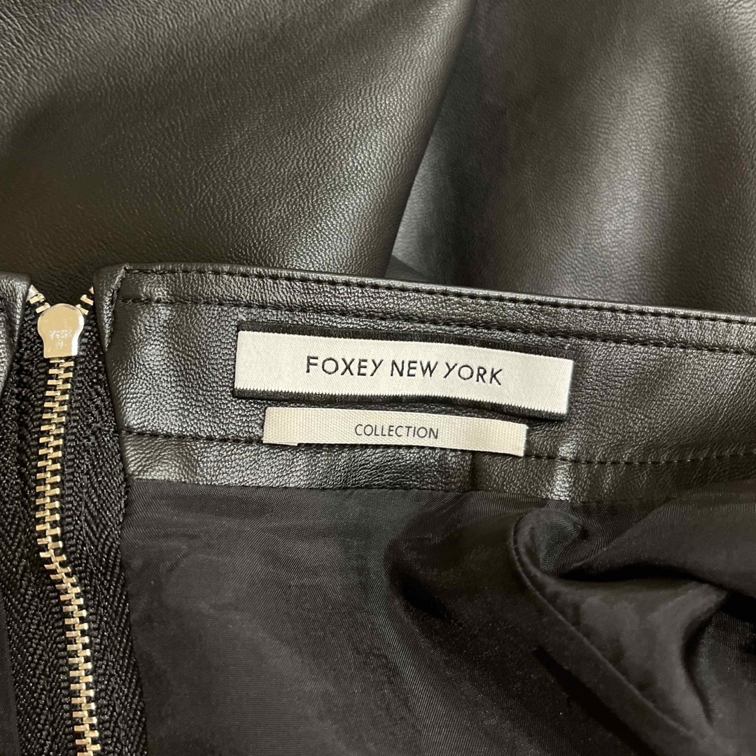 FOXEY NEW YORK(フォクシーニューヨーク)の上品FOXEY  レザースカート　 レディースのスカート(ひざ丈スカート)の商品写真