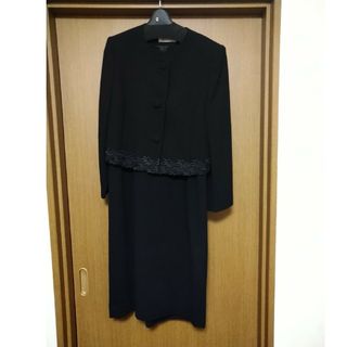 L0227 ブラックフォーマル　ジャケット　ワンピース　セットアップ　11 号(礼服/喪服)