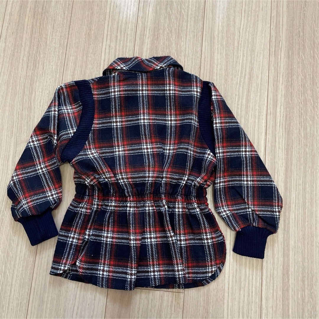 女の子チェック上着　フード無し110 キッズ/ベビー/マタニティのキッズ服女の子用(90cm~)(ジャケット/上着)の商品写真