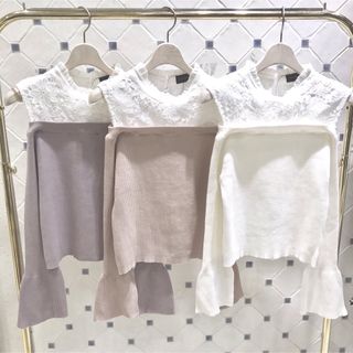 エブリン(evelyn)の春トップス 刺繍レース エブリン ブラウス ニット ホワイト/ピンク(シャツ/ブラウス(長袖/七分))