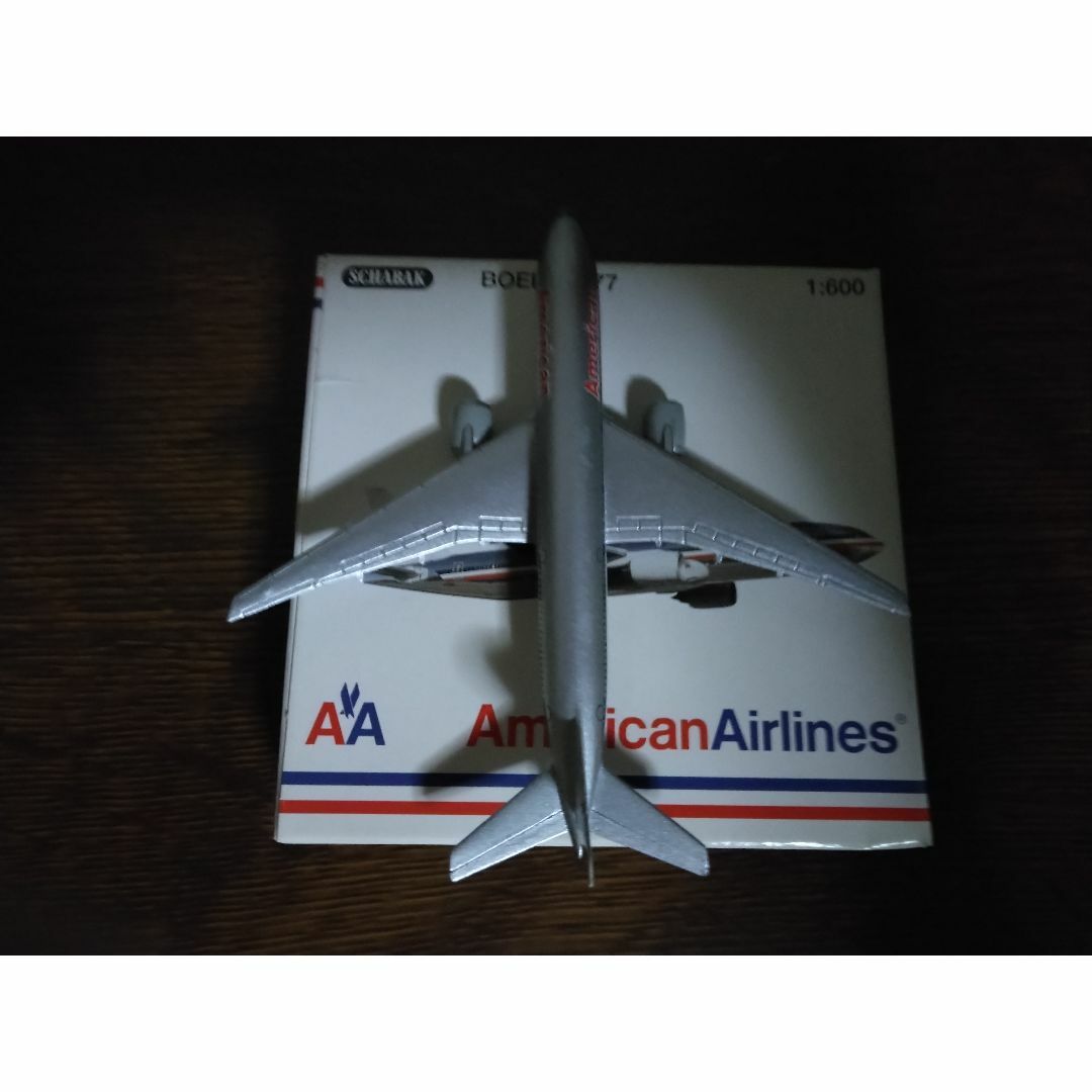 schabak1／600アメリカン航空B777 エンタメ/ホビーのおもちゃ/ぬいぐるみ(模型/プラモデル)の商品写真