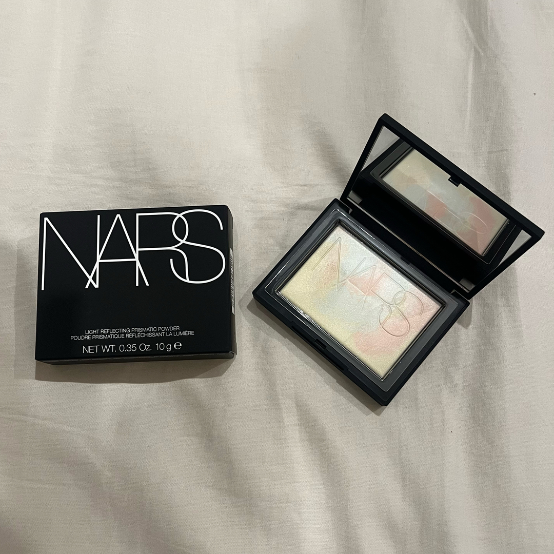 NARS(ナーズ)のNARS ライトリフレクティングプリズマティックパウダー MOONWAVE  コスメ/美容のベースメイク/化粧品(フェイスパウダー)の商品写真