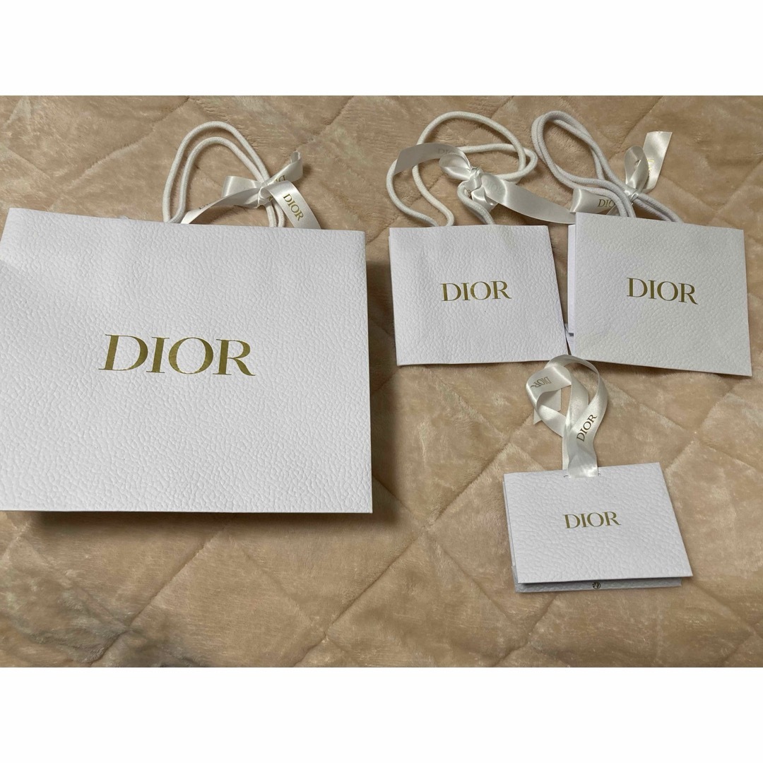 Dior(ディオール)のdior  ディオール　コスメ　ショップ袋　リボン付き レディースのバッグ(ショップ袋)の商品写真