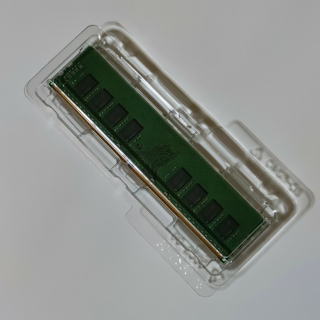 Transcend(トランセンド)の【ほぼ新品】メモリ 32GB DDR4-2666 PC4-2130U-DIMM スマホ/家電/カメラのPC/タブレット(PCパーツ)の商品写真