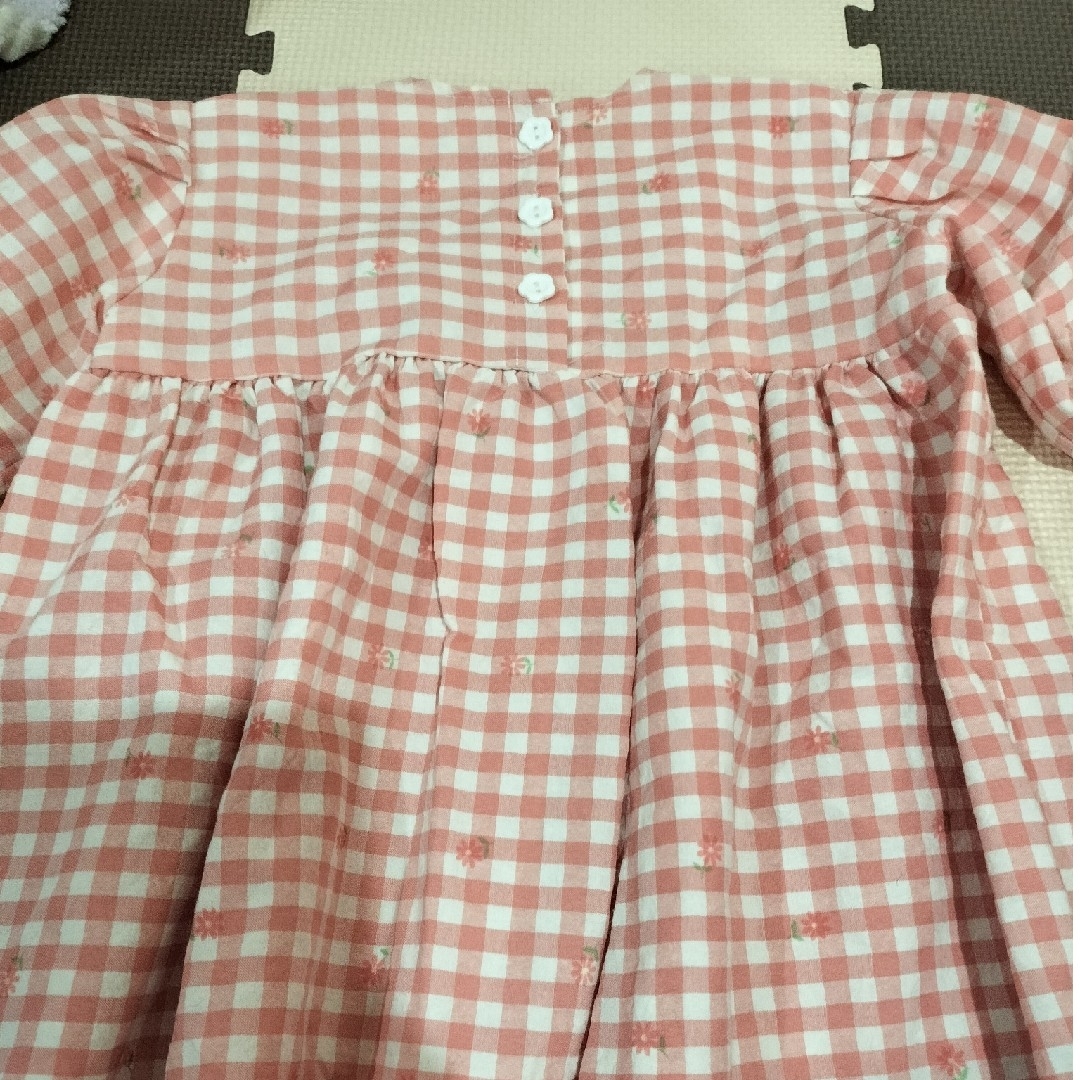 バースデイ(バースデイ)のmamaraku ピンクチェックワンピース80センチcm キッズ/ベビー/マタニティのベビー服(~85cm)(ワンピース)の商品写真