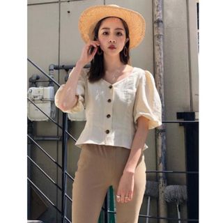 マウジー(moussy)のPUFF SLEEVE TUCK BLOUSE(シャツ/ブラウス(半袖/袖なし))