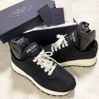 プラダ(PRADA)のPRADA 1E553L レザー ローカット スニーカー　ブラック　24.5 (スニーカー)