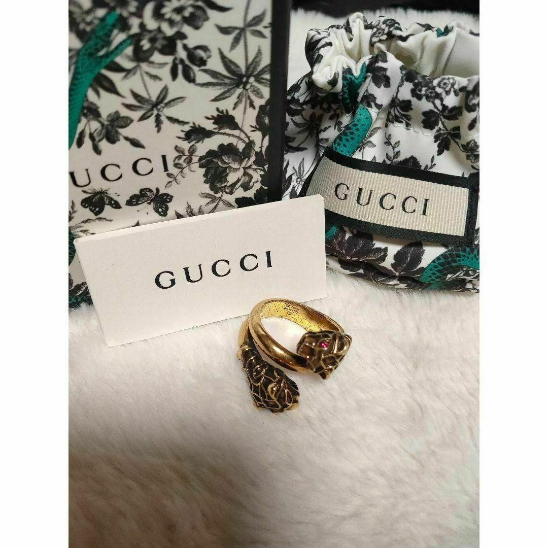 Gucci(グッチ)のグッチ ダブルタイガーヘッド リング １９号　レッドクリスタル　箱、袋付き メンズのアクセサリー(リング(指輪))の商品写真