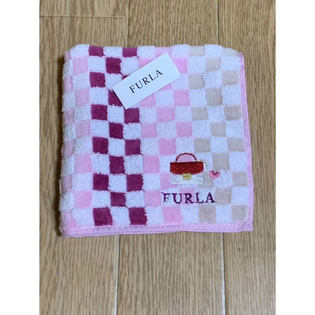 Furla(フルラ)の⭐︎FURLA フルラ　タオルハンカチ レディースのファッション小物(ハンカチ)の商品写真