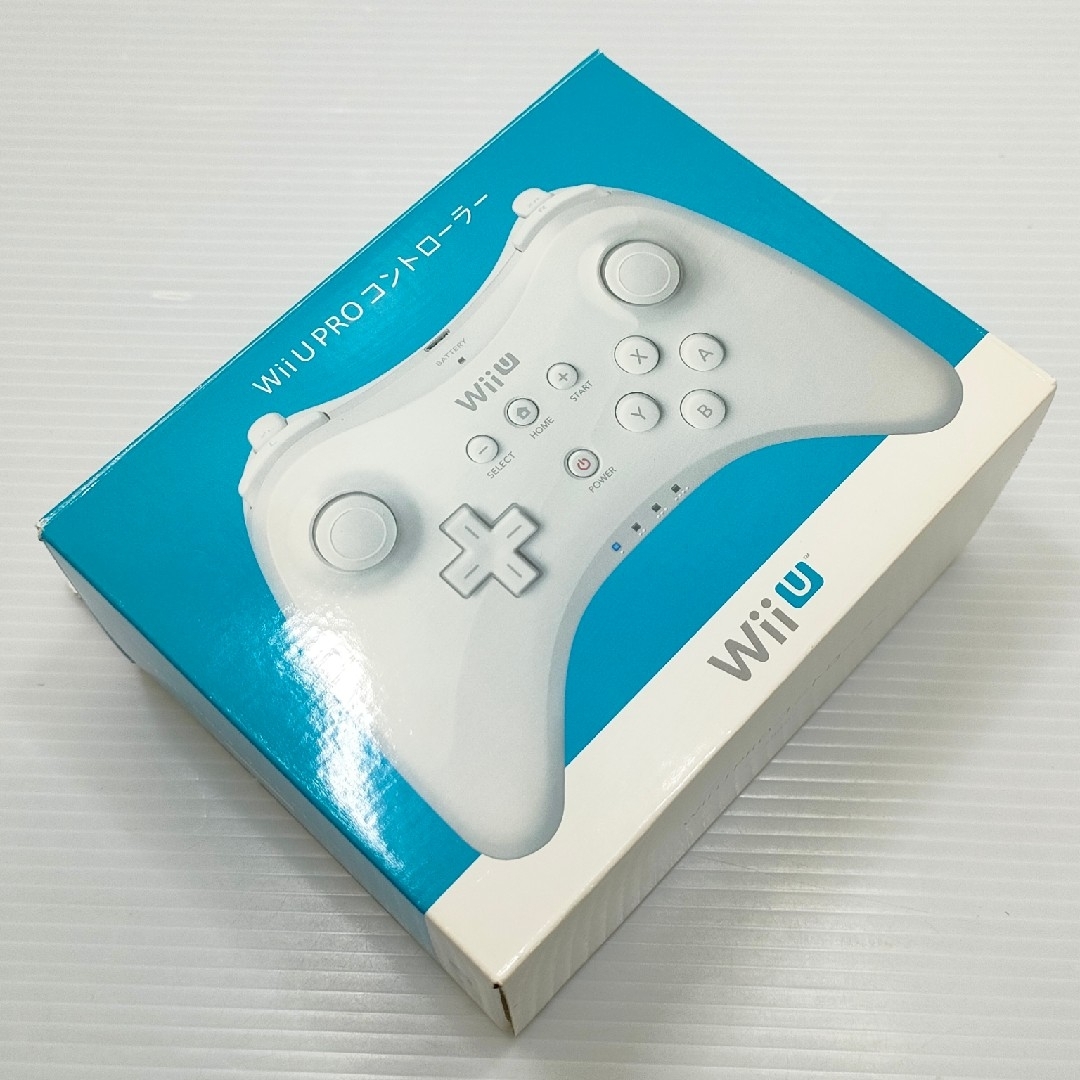 Wii U(ウィーユー)のNintendo 任天堂 Wii U PRO コントローラー プロコン ホワイト エンタメ/ホビーのゲームソフト/ゲーム機本体(家庭用ゲーム機本体)の商品写真