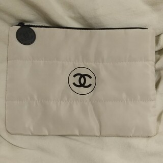 シャネル(CHANEL)のシャネル　　化粧ポーチ　ホワイト　ノベルティ(ポーチ)