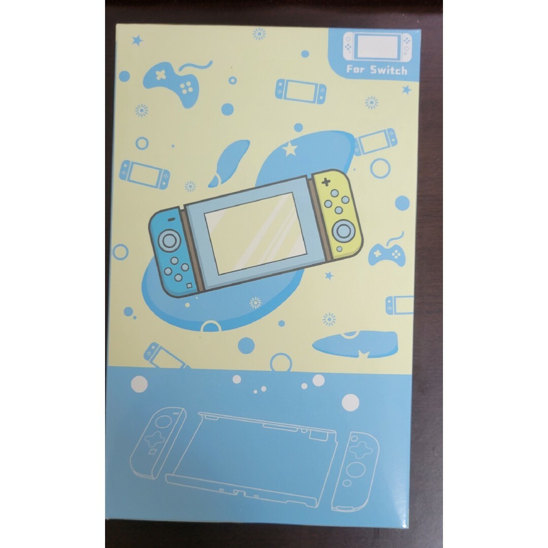 Nintendo Switch(ニンテンドースイッチ)のSwitchカバーキラキラ【シルバー】【新品】 エンタメ/ホビーのゲームソフト/ゲーム機本体(その他)の商品写真