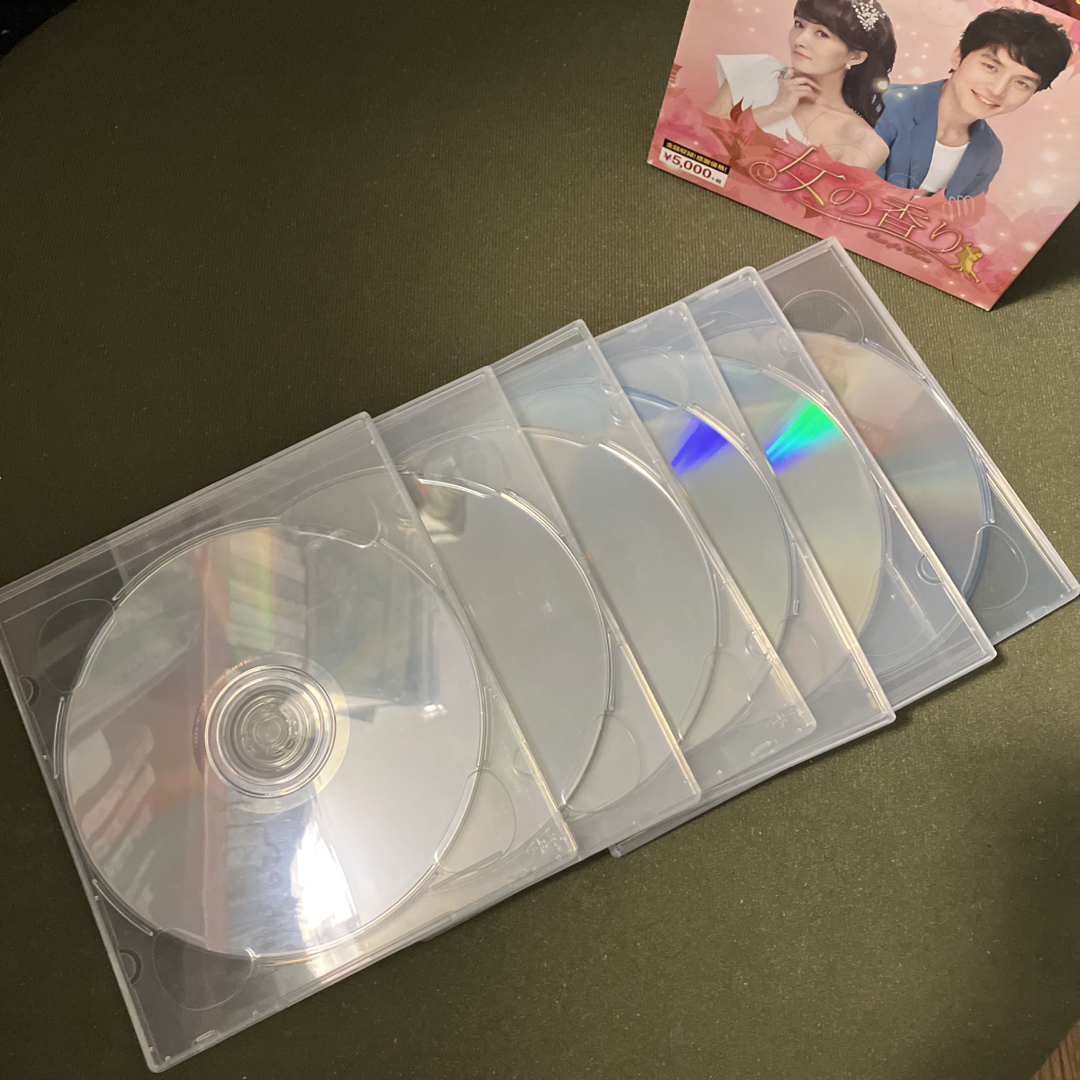 女の香り　DVD-BOX＜シンプルBOX　5，000円シリーズ＞ DVD エンタメ/ホビーのDVD/ブルーレイ(TVドラマ)の商品写真