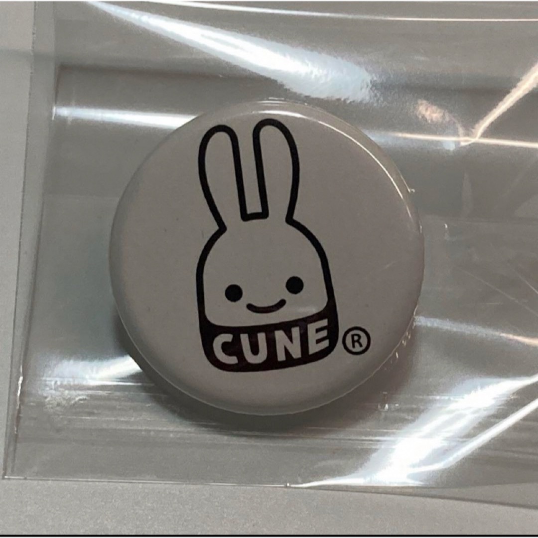 CUNE(キューン)のCUNE   うさぎ　缶バッジ　白 エンタメ/ホビーのアニメグッズ(バッジ/ピンバッジ)の商品写真