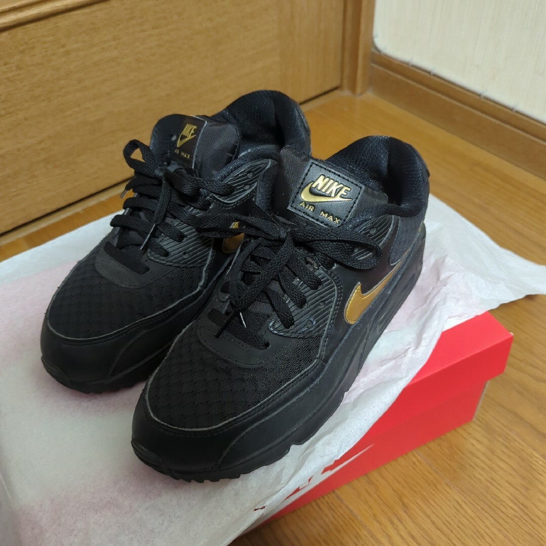 NIKE(ナイキ)のNike Air Max 90 Black/ Gold エアマックス９０ メンズの靴/シューズ(スニーカー)の商品写真