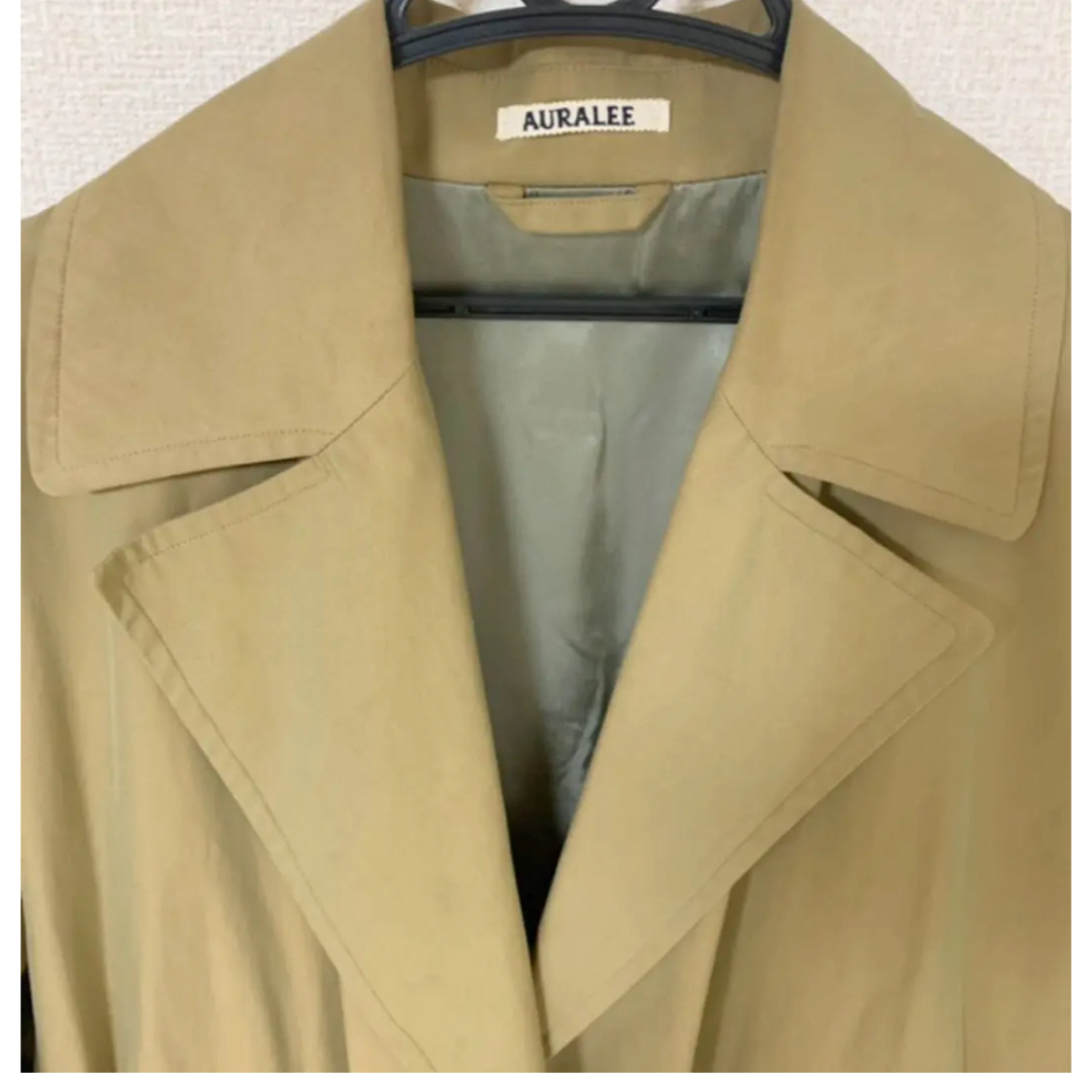 AURALEE(オーラリー)のAURALEE(オーラリー)　FINX CHAMBRAY WRAP COAT レディースのジャケット/アウター(トレンチコート)の商品写真