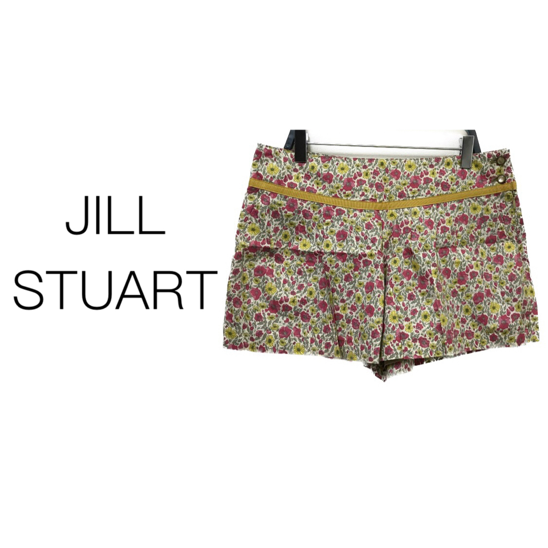 JILL by JILLSTUART(ジルバイジルスチュアート)のジルスチュアート【美品】薄手 花柄 フラワープリント ショート パンツ レディースのパンツ(ショートパンツ)の商品写真