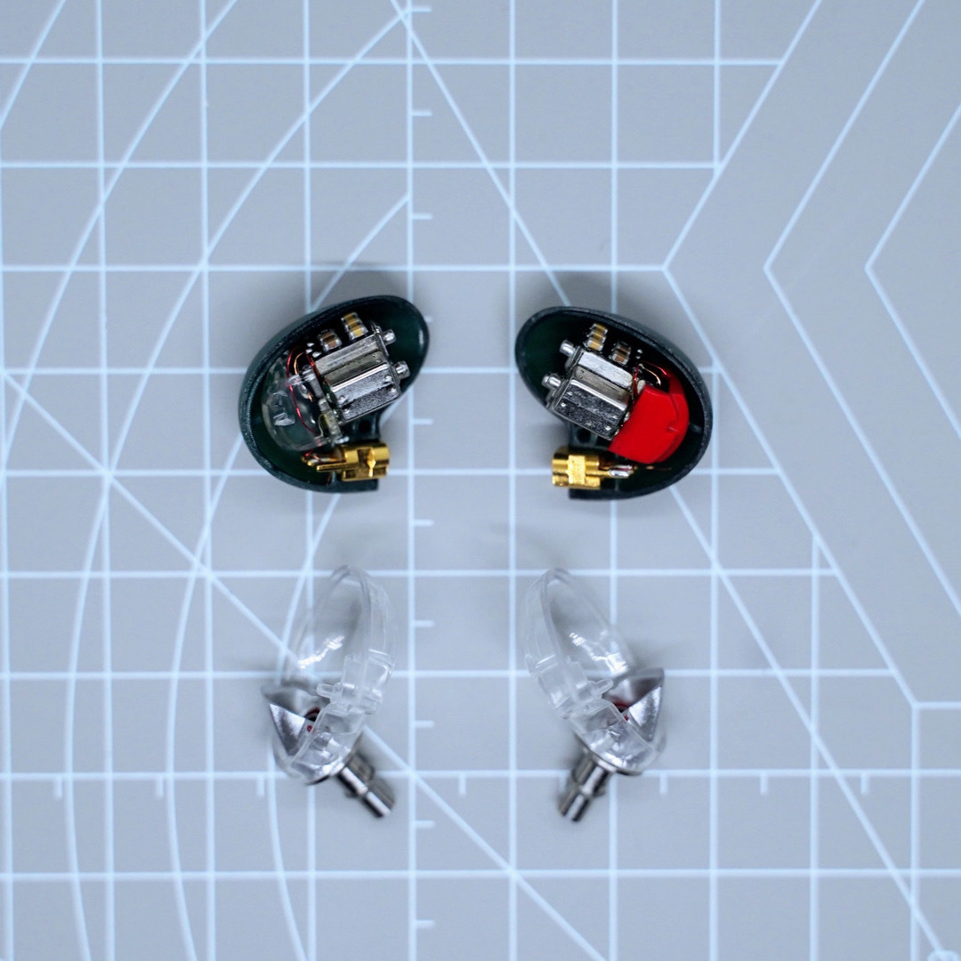 グラファイトシルバー DIY SE846(第2世代) 純正12BAユニット使用の通販 グラファイトシルバー DIY SE846(第2世代) 純正12BAユニット使用の通販