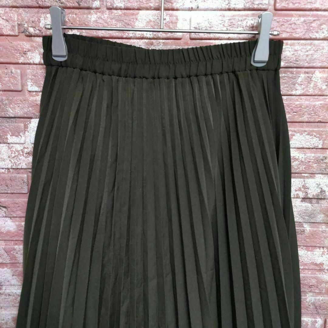 KBF(ケービーエフ)のKBF ケービーエフ 総ゴム プリーツスカート カーキ ワンサイズ レディースのスカート(ひざ丈スカート)の商品写真