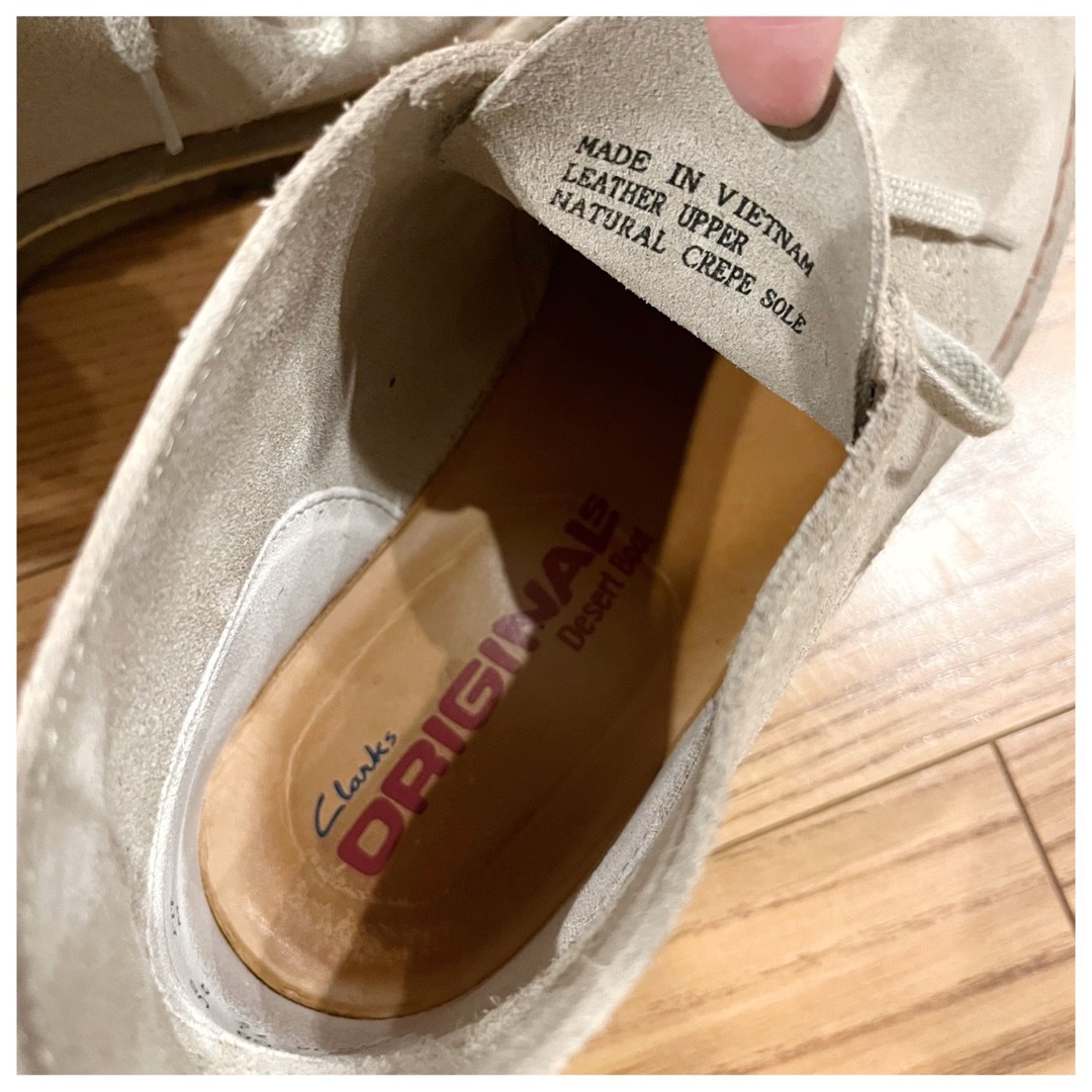 Clarks(クラークス)のClarks　クラークス　デザートブーツ　ベージュ　UK7 1/2  P26㎝ メンズの靴/シューズ(ブーツ)の商品写真