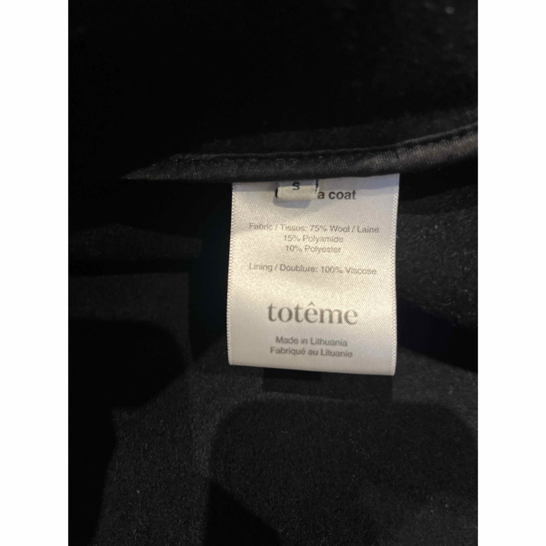 TOTEME(トーテム)のtotem ローブコート　黒 レディースのジャケット/アウター(ロングコート)の商品写真