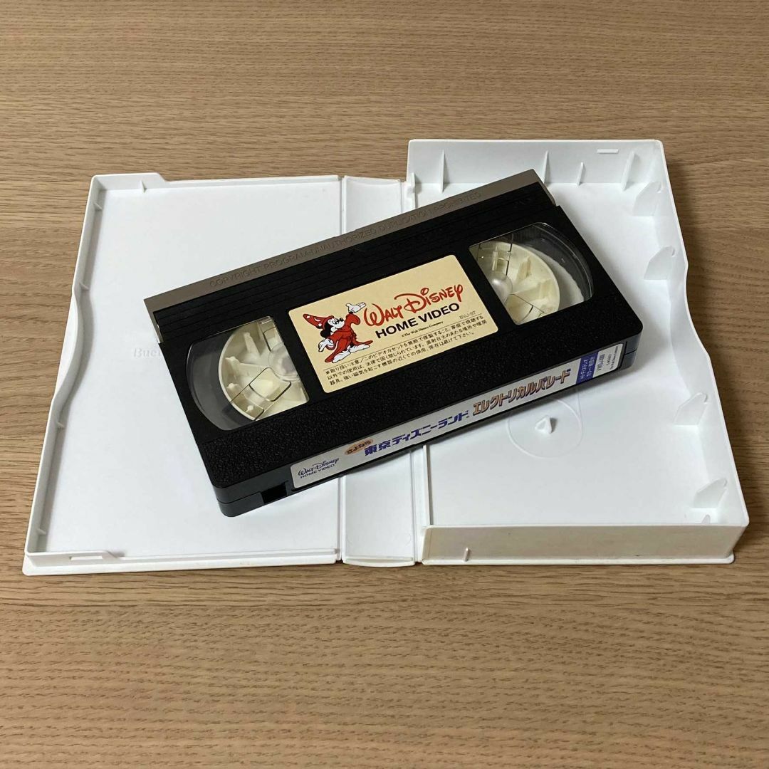 Disney(ディズニー)の【VHS】さよなら 東京ディズニーランド エレクトリカルパレード (CD付) エンタメ/ホビーのDVD/ブルーレイ(キッズ/ファミリー)の商品写真