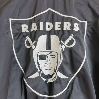 美品　NFL RAIDERS レイダース スタジャン ブラック 黒色 刺繍ロゴ(スタジャン)