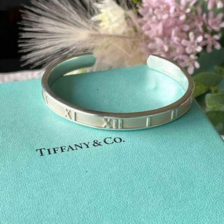 美品 ティファニー TIFFANY ティアドロップ エロンゲイテッド バングル