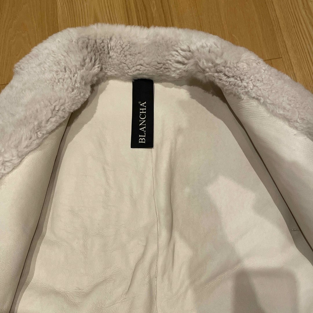 DEUXIEME CLASSE(ドゥーズィエムクラス)の新品　BLANCHA/ブランカ　SHEARLING  ベスト レディースのジャケット/アウター(毛皮/ファーコート)の商品写真