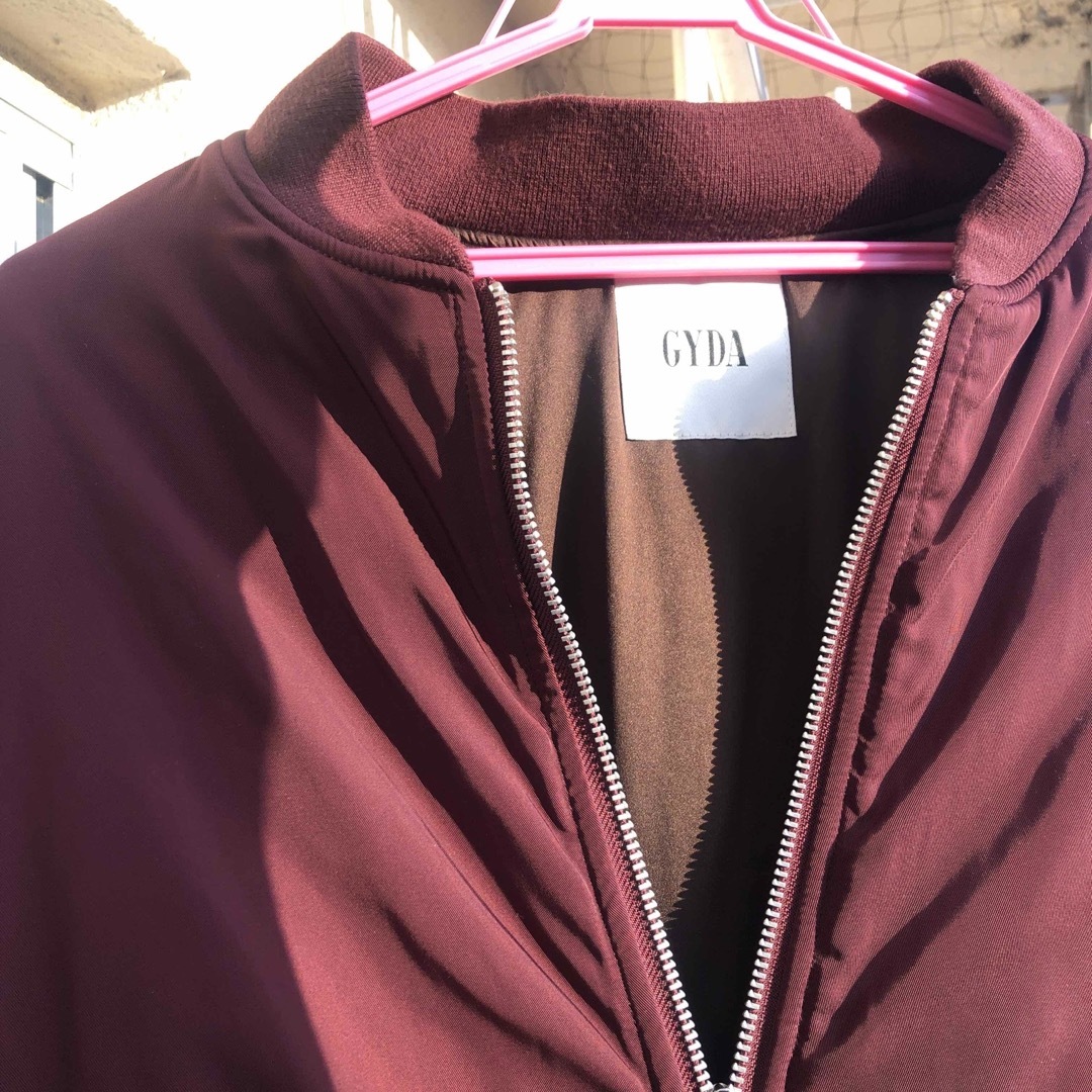 GYDA(ジェイダ)のGYDAボルドー色ブルゾン レディースのジャケット/アウター(ブルゾン)の商品写真