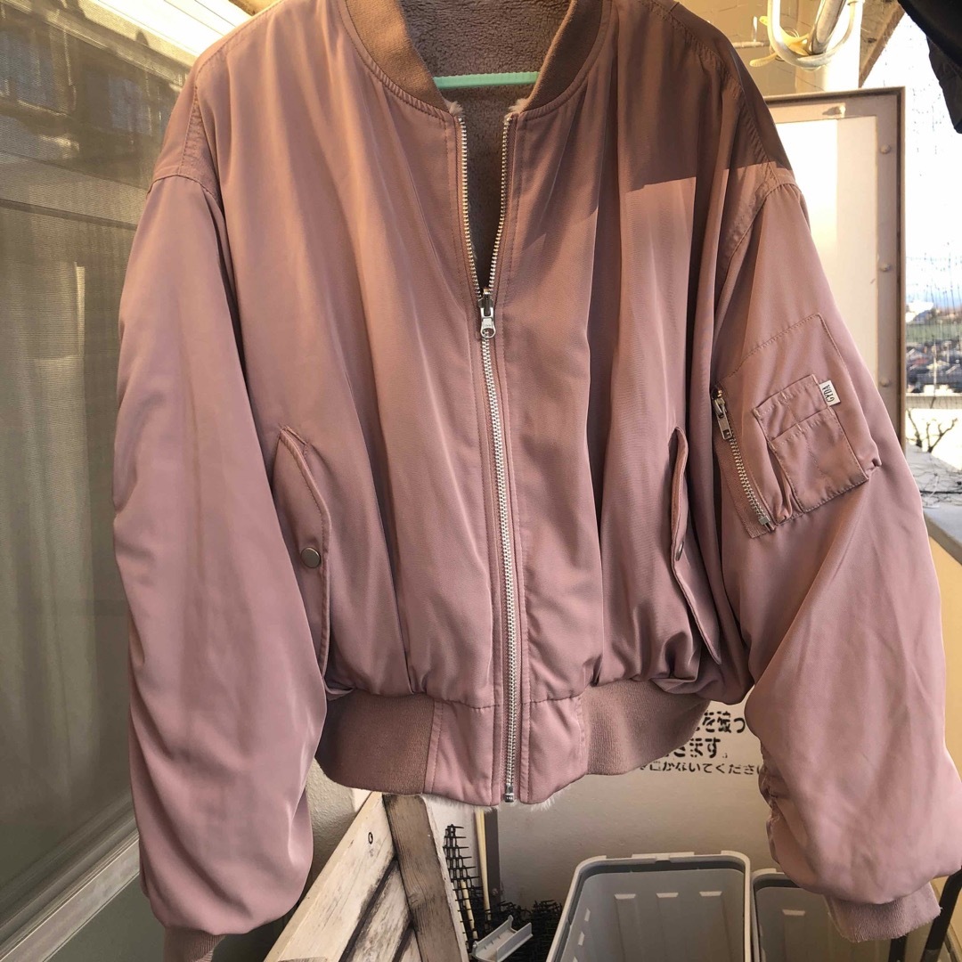 GYDA(ジェイダ)のGYDAピンク色ブルゾン レディースのジャケット/アウター(ブルゾン)の商品写真