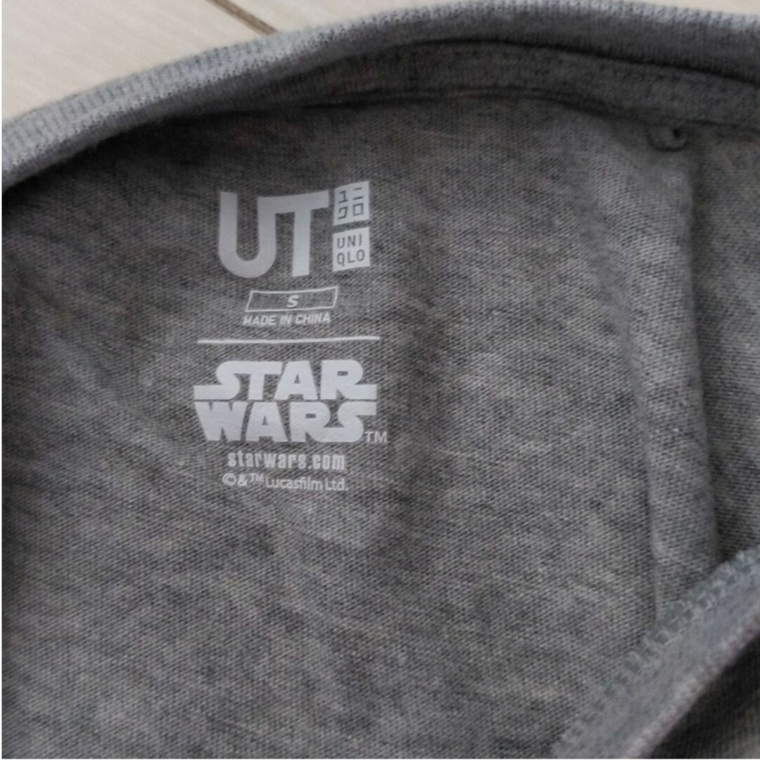 美品　ユニクロ　スターウォーズ　Ｔシャツ　半袖　STARWARS　ピタＴ レディースのトップス(Tシャツ(半袖/袖なし))の商品写真