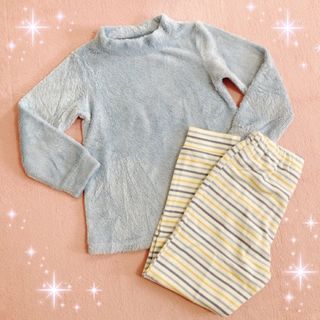 ユニクロ(UNIQLO)の☆ユニクロKIDS☆ボーダー柄フリースパジャマ☆130サイズ☆ライトブルー(パジャマ)