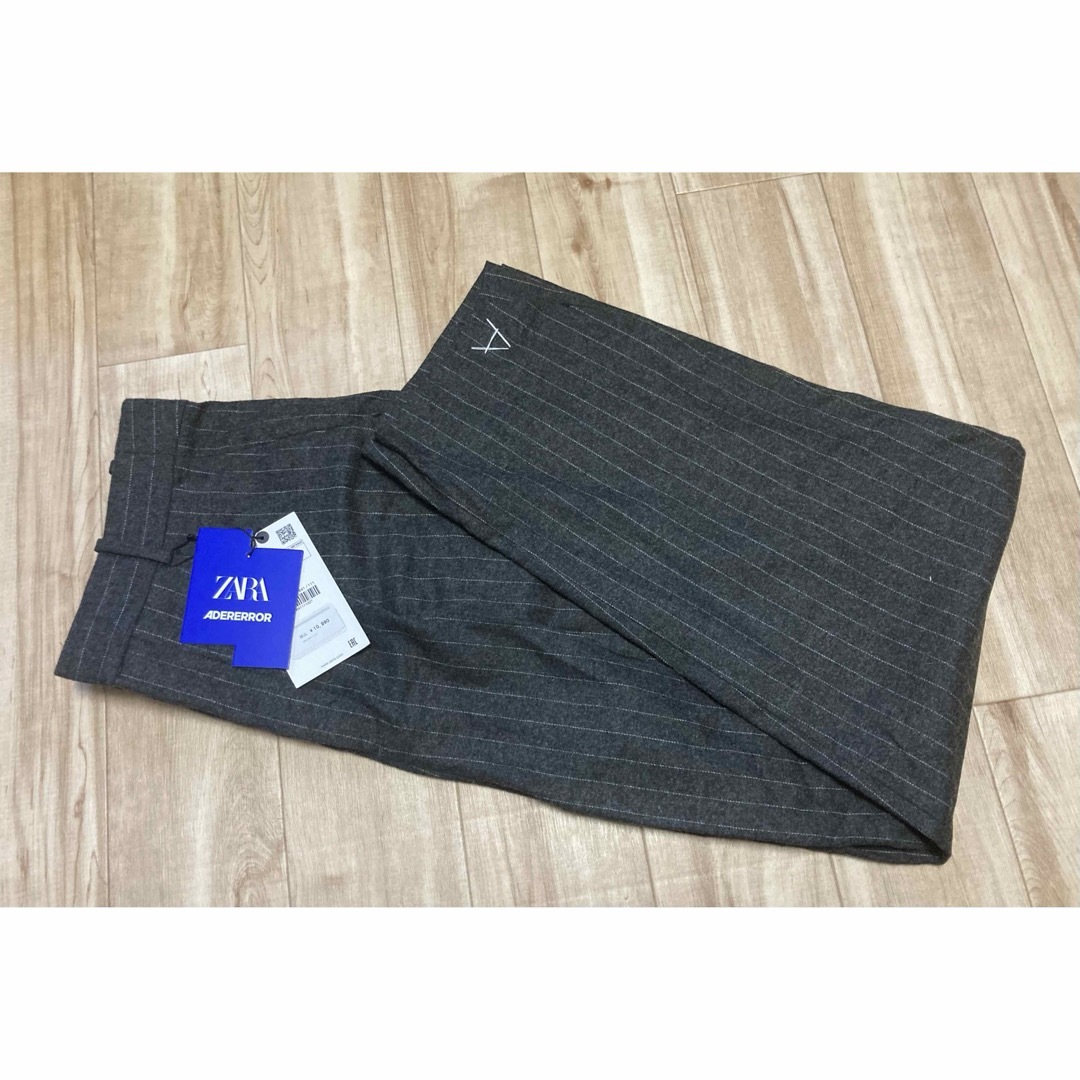 ZARA - 新品未使用ADER ERROR×ZARA ストライプパンツ グレーの ZARA - 新品未使用ADER ERROR×ZARA ストライプパンツ グレーの