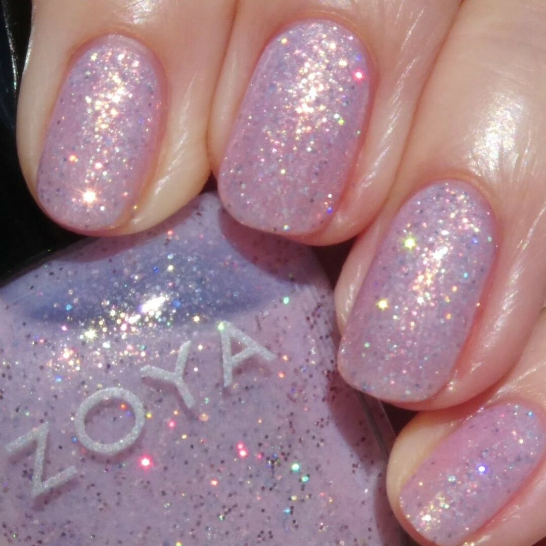 ZOYA(ゾヤ)のZOYA  ZP1211 BISOUX コスメ/美容のネイル(マニキュア)の商品写真