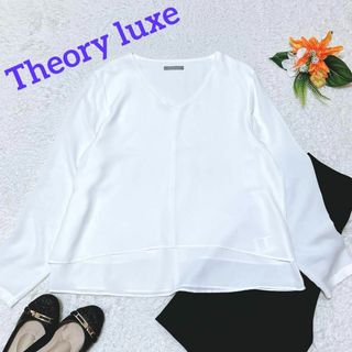 セオリーリュクス(Theory luxe)の美品✨大きいサイズ42　Theory luxe　Vネックブラウス　ホワイト(シャツ/ブラウス(長袖/七分))