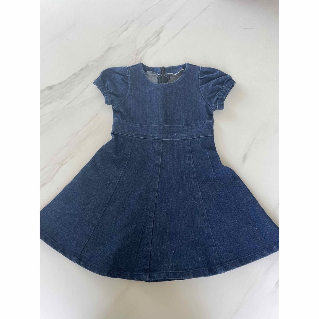 デニム　ワンピース　110 キッズ/ベビー/マタニティのキッズ服女の子用(90cm~)(ワンピース)の商品写真