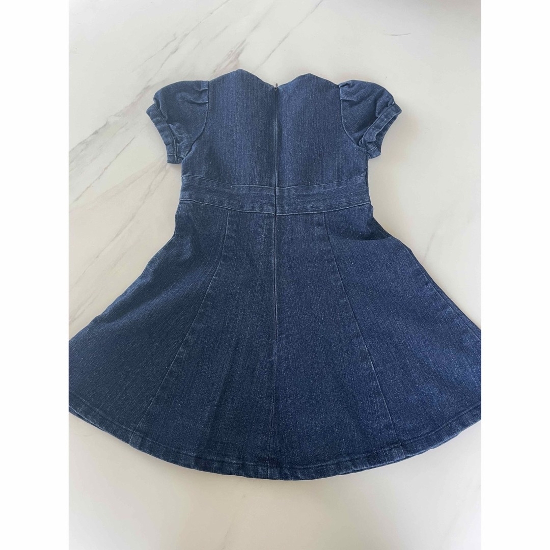 デニム　ワンピース　110 キッズ/ベビー/マタニティのキッズ服女の子用(90cm~)(ワンピース)の商品写真