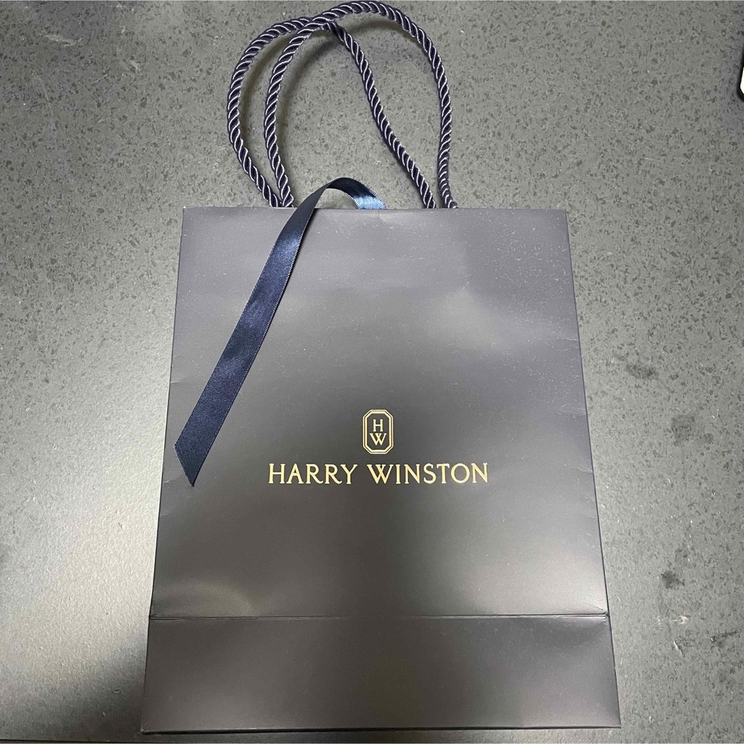 HARRY WINSTON(ハリーウィンストン)のハリーウィンストン ショッパー　紙袋 レディースのバッグ(ショップ袋)の商品写真