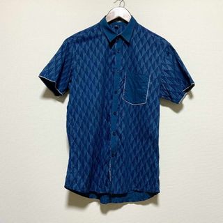 ヴィンテージ(VINTAGE)のアメリカ古着　半袖 シャツ　ブルー　総柄　柄シャツ アメカジ　A105(シャツ)