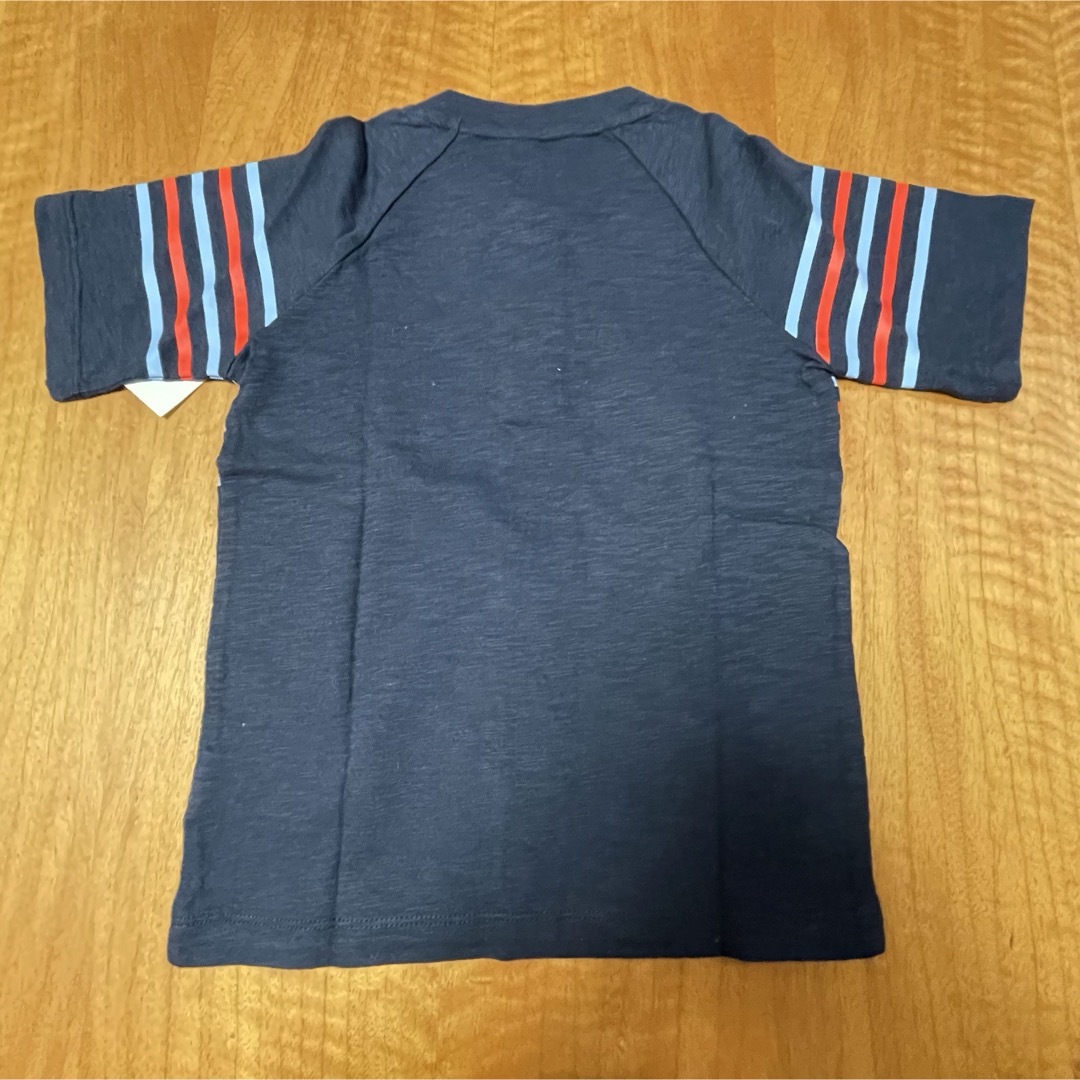 GAP(ギャップ)の【新品未使用】GAP トップス tシャツ 110 ネイビー gap キッズ/ベビー/マタニティのキッズ服男の子用(90cm~)(Tシャツ/カットソー)の商品写真