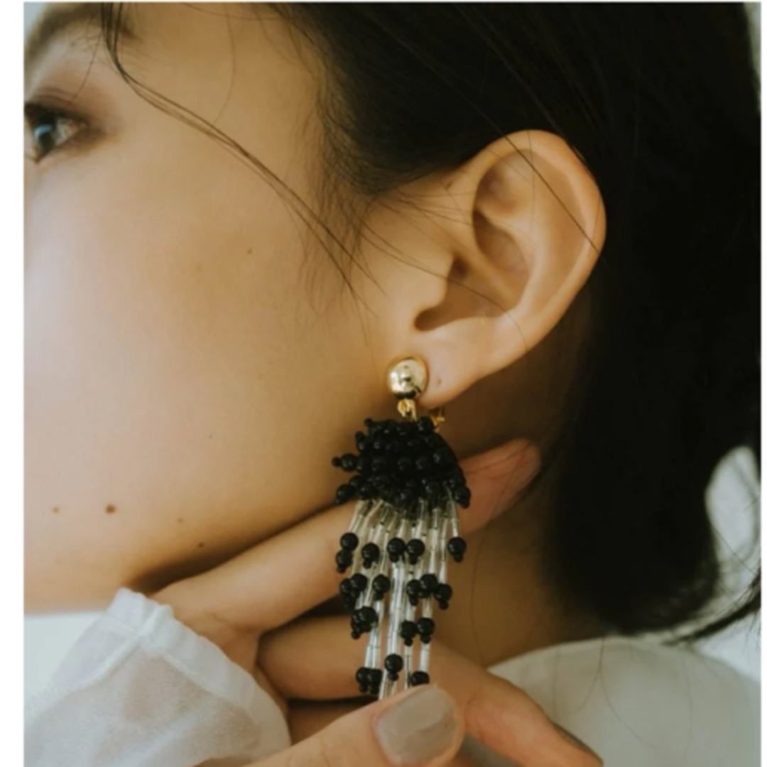 Ameri VINTAGE(アメリヴィンテージ)のKnuth Marf beads pierced earrings/black レディースのアクセサリー(ピアス)の商品写真