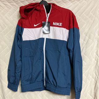 ナイキ(NIKE)の値下げ　新品　NIKE ウィンドブレーカー(その他)