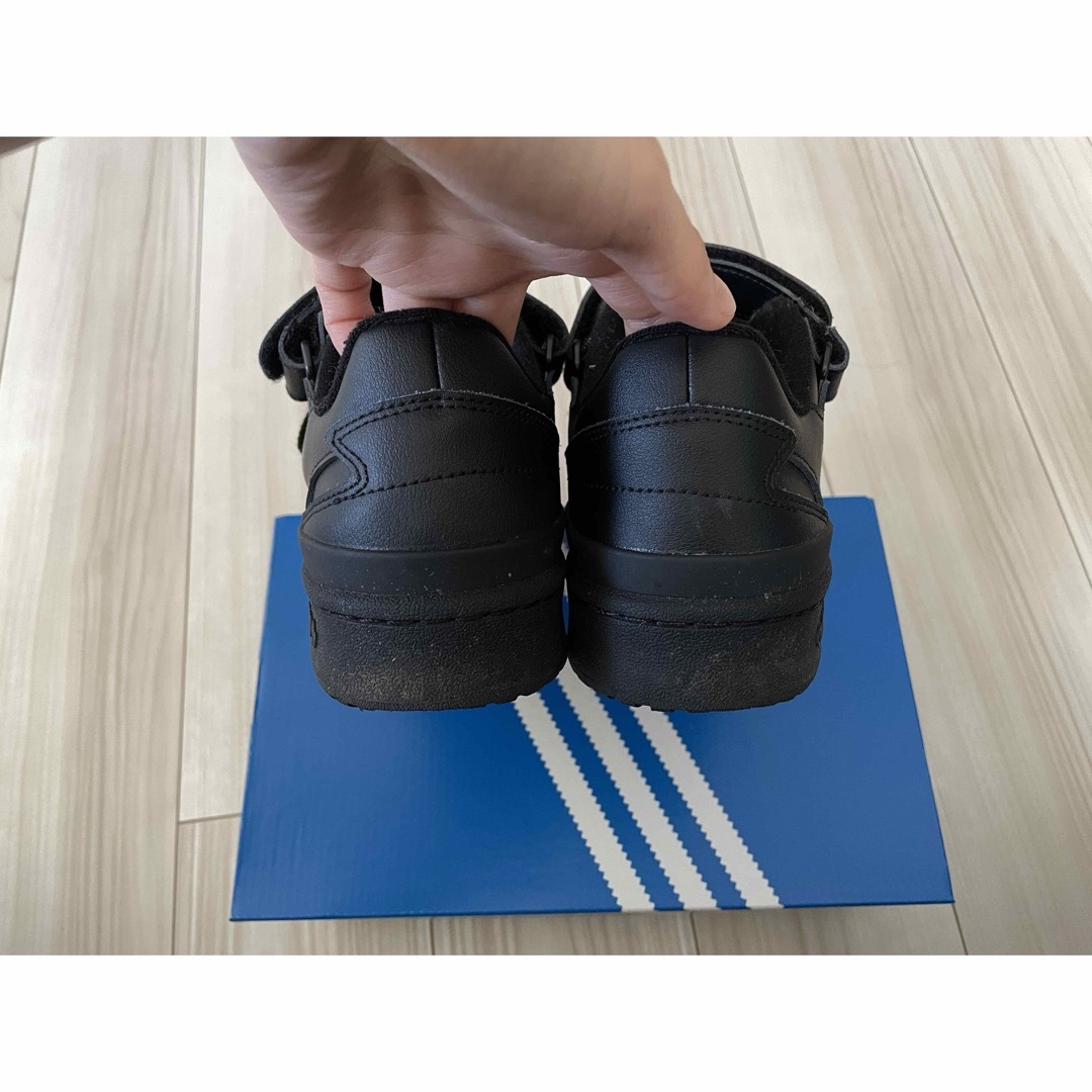 adidas(アディダス)のadidas FORUM LOW 25cm メンズの靴/シューズ(スニーカー)の商品写真