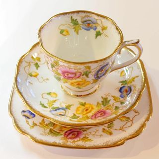 ロイヤルアルバート(ROYAL ALBERT)の1級品 ロイヤルアルバート アンティーク ビンテージ カップ&ソーサー トリオ(グラス/カップ)