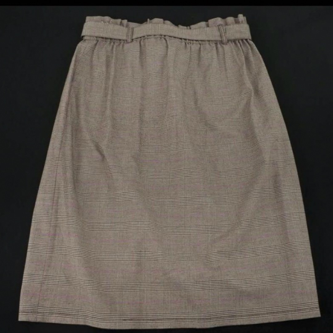 INDIVI(インディヴィ)のインディヴィ 大きいサイズ size.42グレンチェック ベルテッドスカート レディースのスカート(ひざ丈スカート)の商品写真
