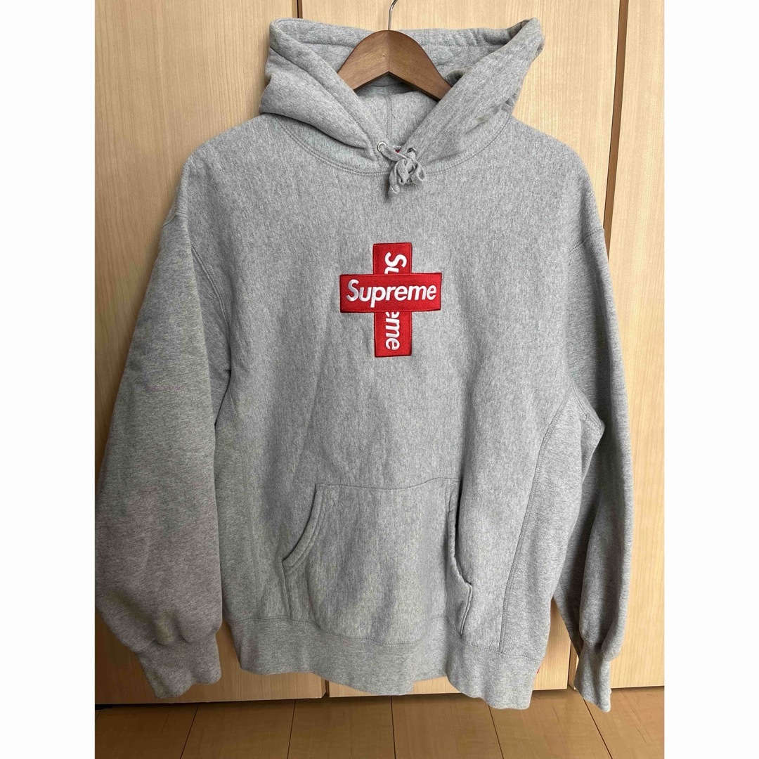 Supreme(シュプリーム)の20AW Cross Box Logo Hooded Sweatshirt  メンズのトップス(パーカー)の商品写真