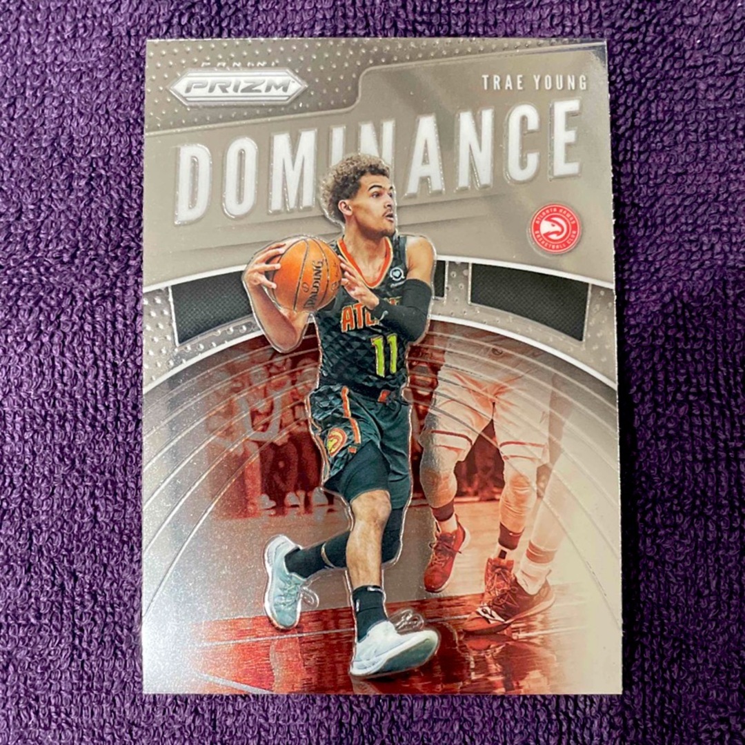 トレイ・ヤング Prizm Dominance NBA エンタメ/ホビーのトレーディングカード(シングルカード)の商品写真