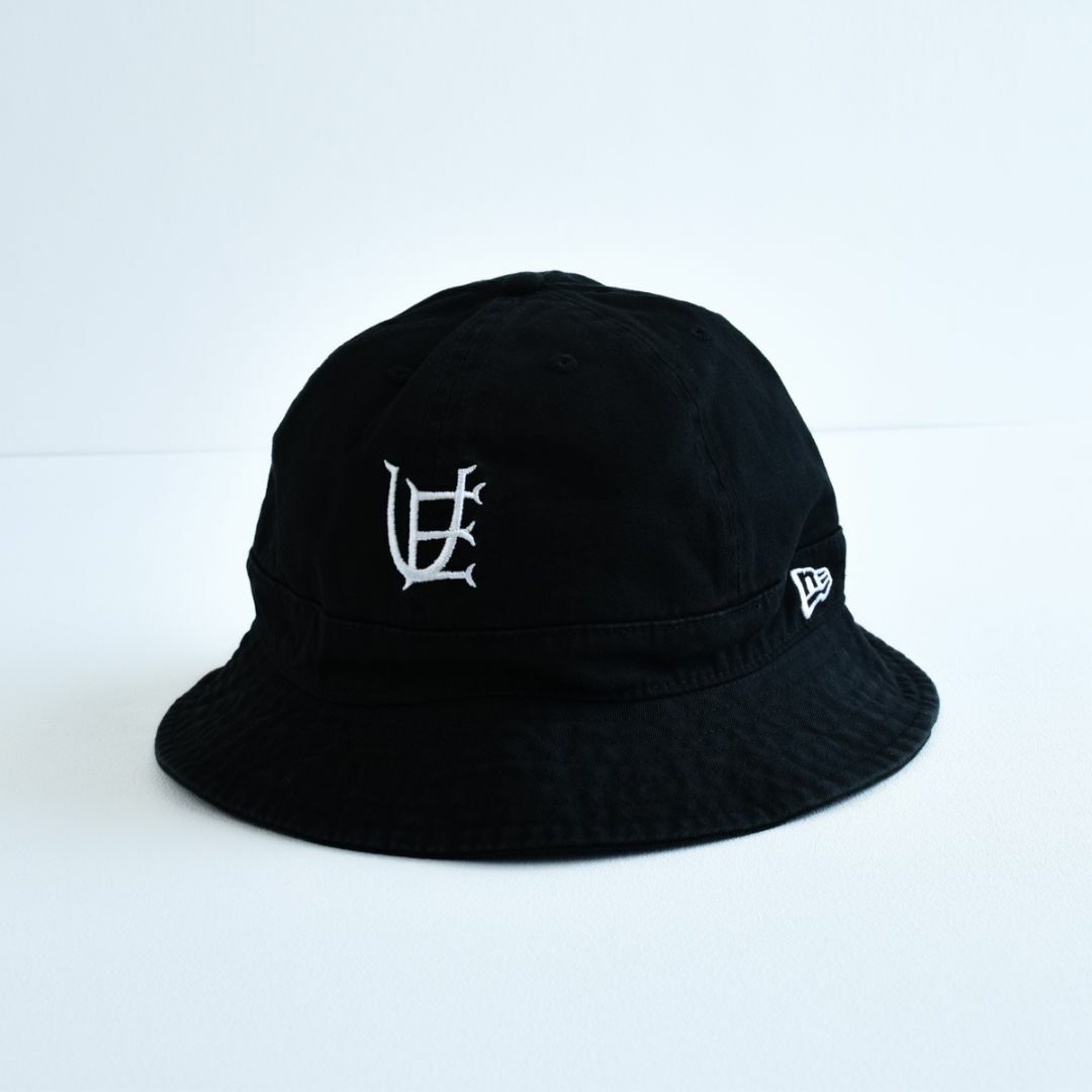 uniform experiment(ユニフォームエクスペリメント)の新品 uniform experiment × NEW ERA ハット L/XL メンズの帽子(ハット)の商品写真