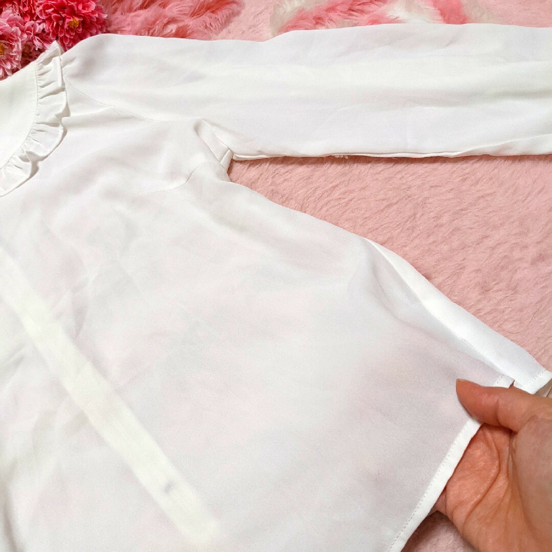 LIZ LISA(リズリサ)の新品❤Ank Rouge♥リズリサ❤白♥フリル♥袖先オシャレ♥透けない♥お洋服 レディースのトップス(シャツ/ブラウス(長袖/七分))の商品写真